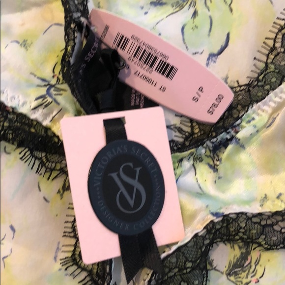 New Victoria’s Secret 1- piece lingerie - Picture 4 of 4